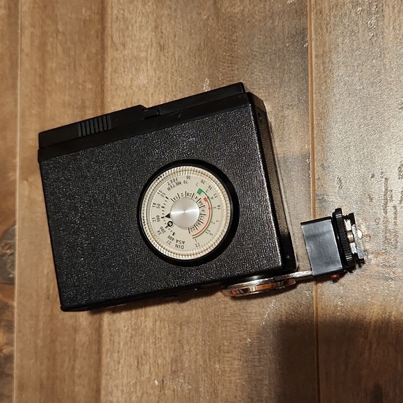 Vintage Toshiba Camera Flash Unit With Case - Picture 2 of 4